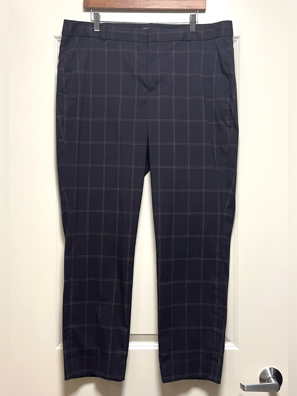 EUC Banana Republic Ryan Straight Leg Pant Washable Charcoal Windowpane Plaid 16